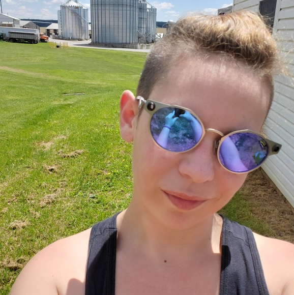 I recycle shipping materials! ♻ - Picture 2 of 3